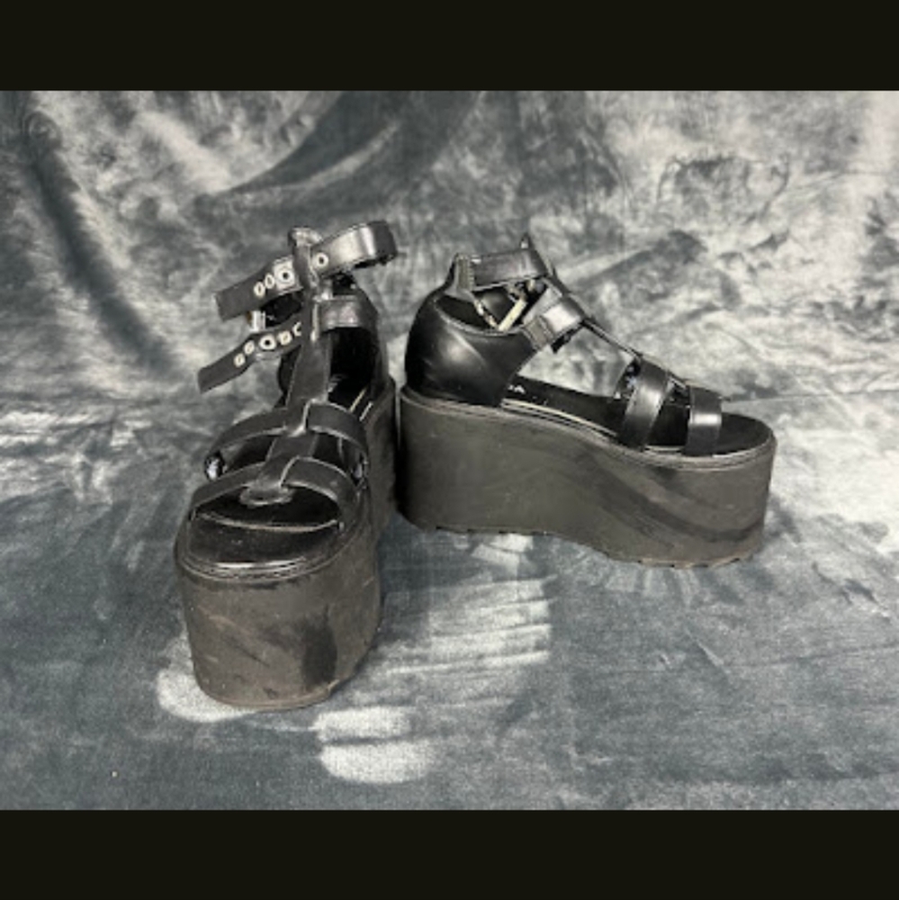 Lamoda Just Peachy Platform Sandals - Picture 2 of 3